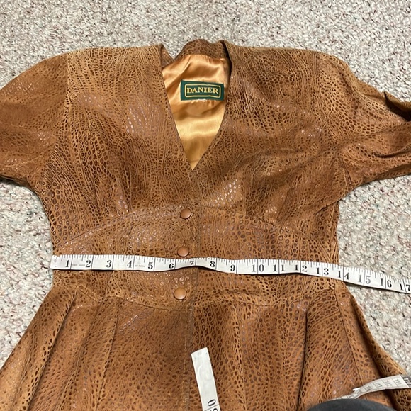 Vintage 80s/90s Danier leather jacket with peblem waist - Picture 5 of 11